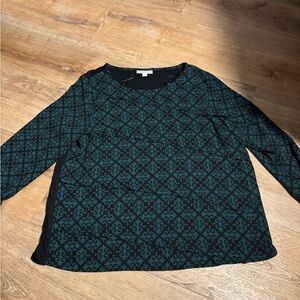 Dana Buchman Black and Teal Swirl Top
